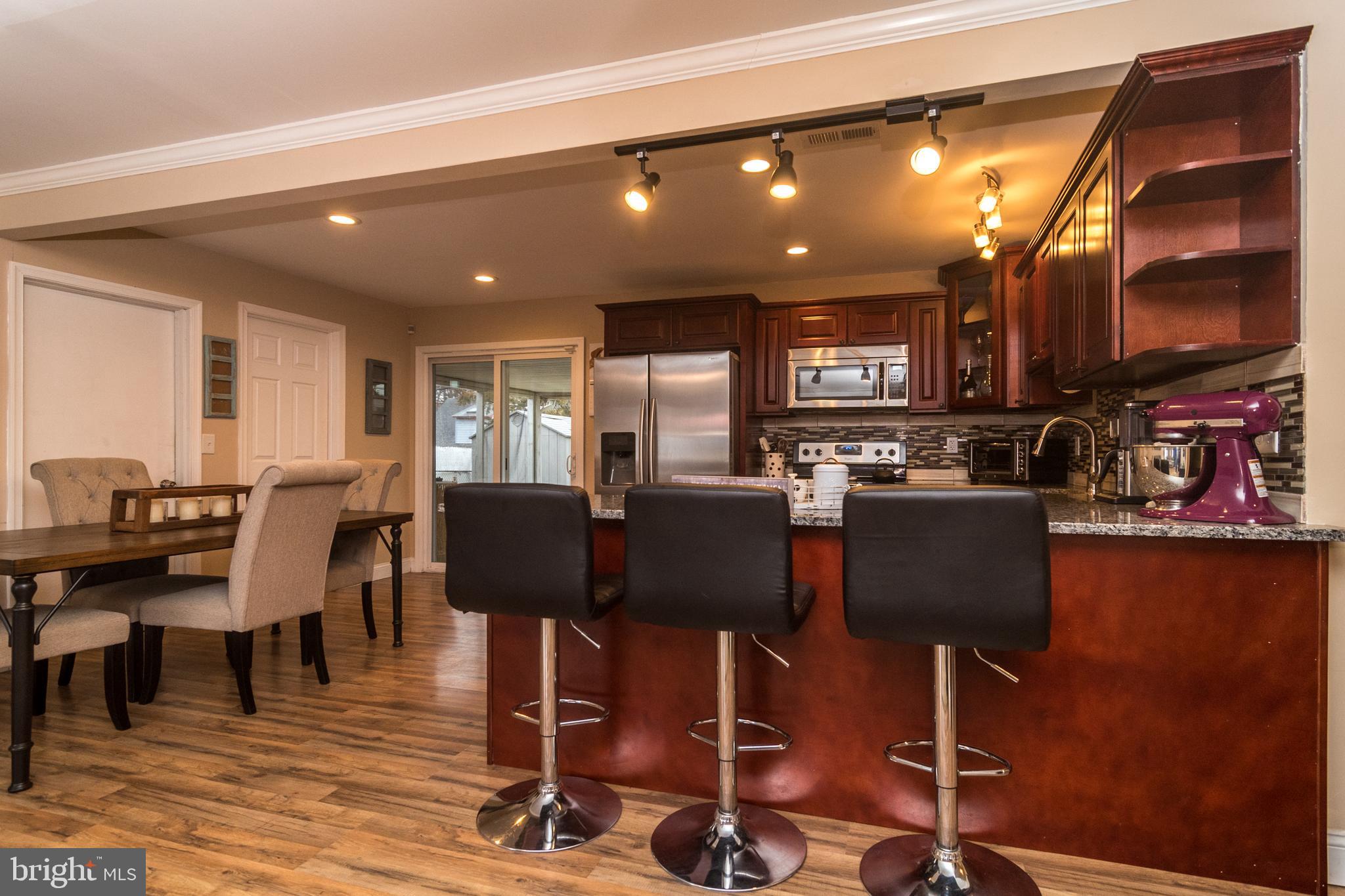 20 Violet Road Levittown, PA 19057 - Photo 10 of 41 Kitchen