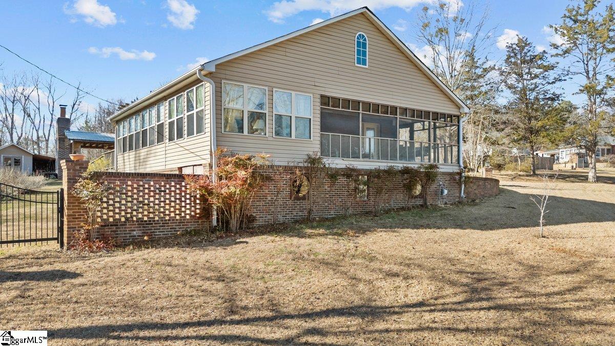 301 Pine Forest Road Travelers Rest, SC 29690 - Photo 3 of 25 Gallery Image 3
