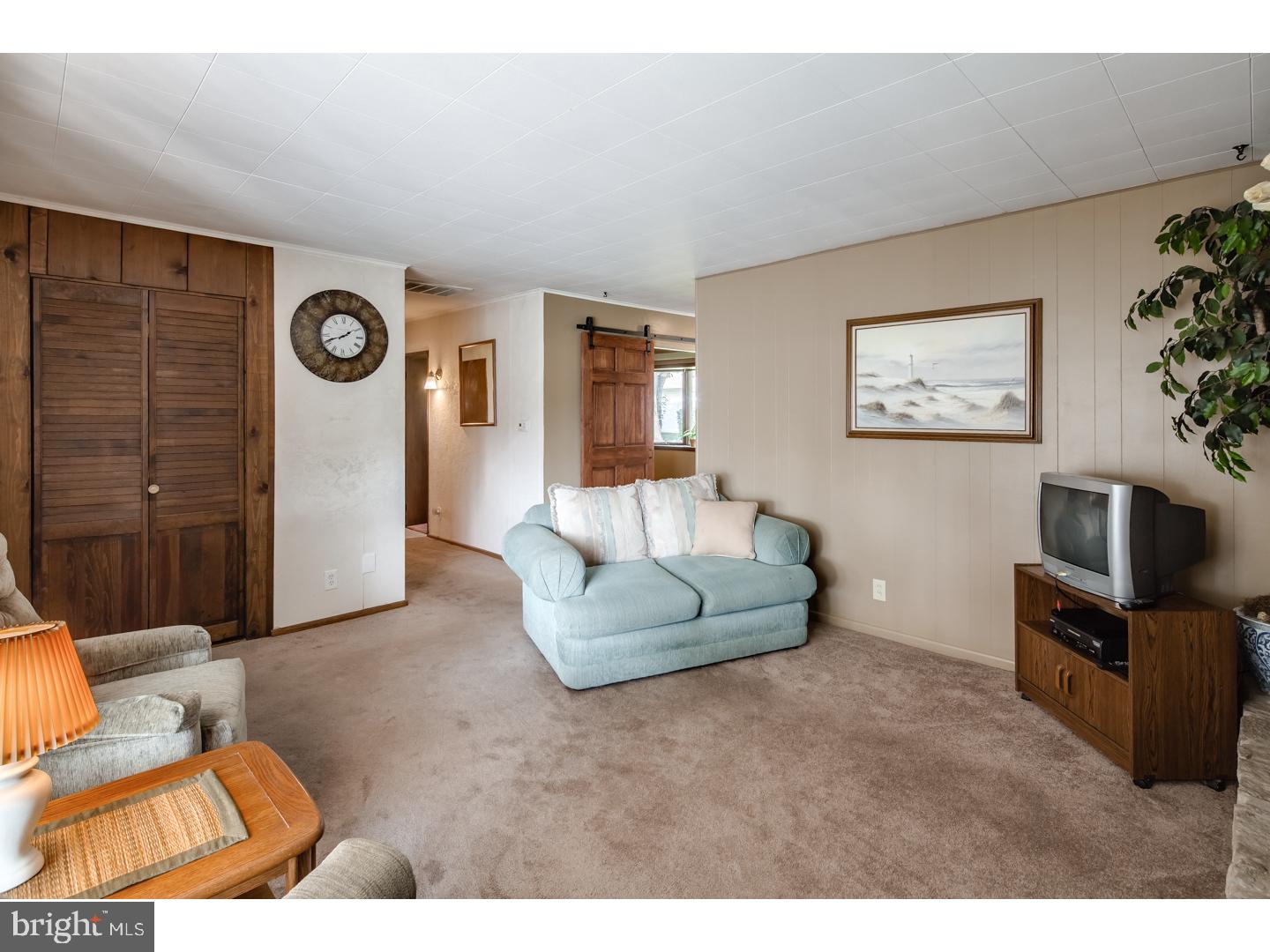 161 Wistar Road Fairless Hills, PA 19030 - Photo 17 of 21 Living Room