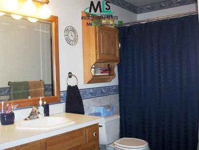 884 Hidden Troy, MI 48083 - Photo 5 of 9 703649-4.JPG