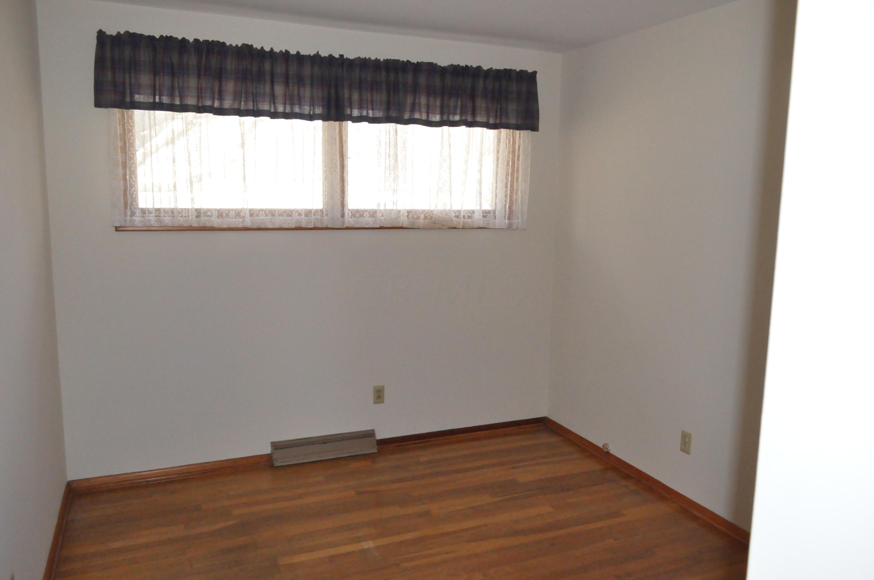 1321 Bryson Road Columbus, OH 43224 - Photo 9 of 27 Gallery Image 9