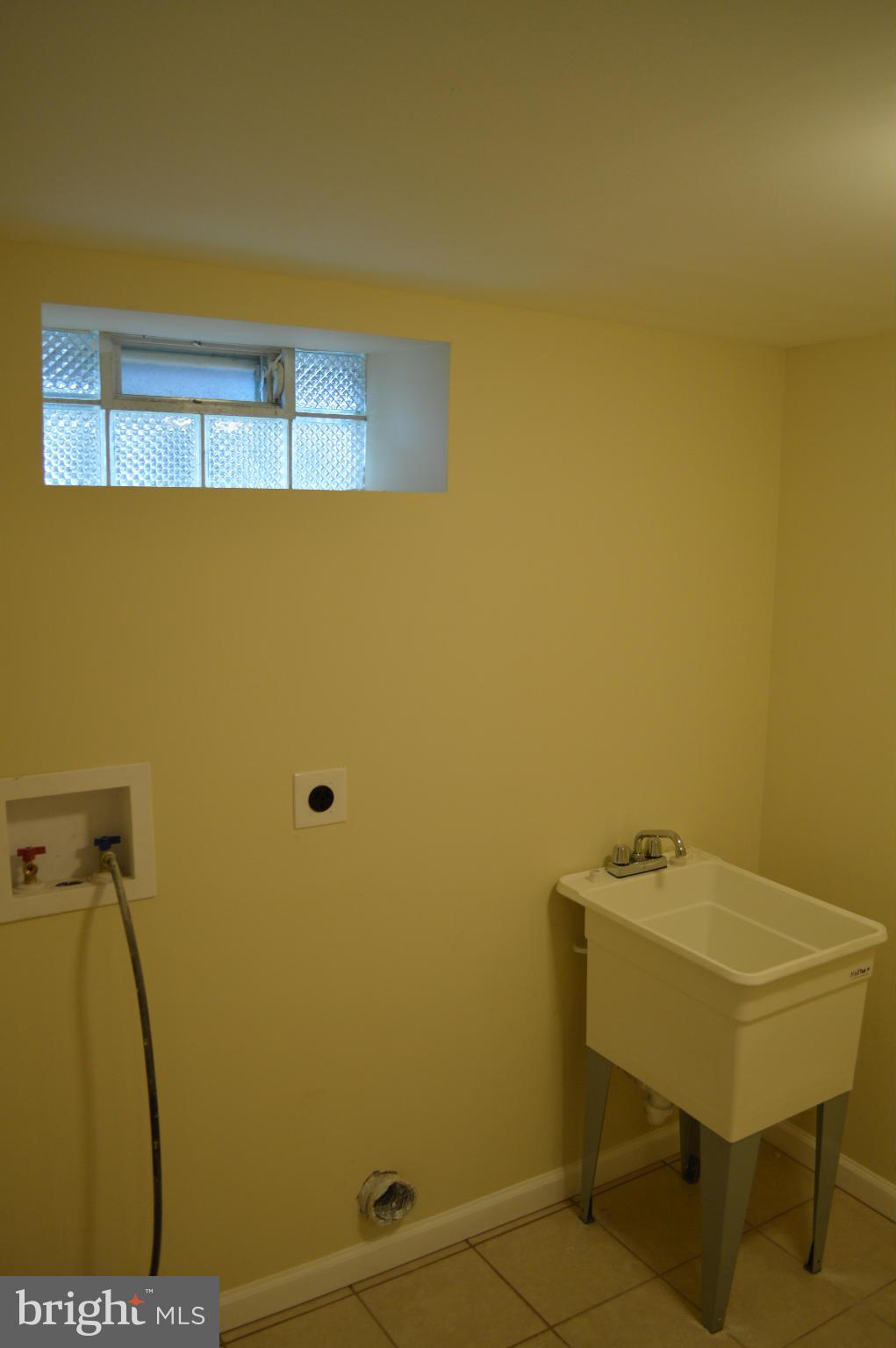 7842 Shellye Road Glen Burnie, MD 21060 - Photo 18 of 20 Laundry Room