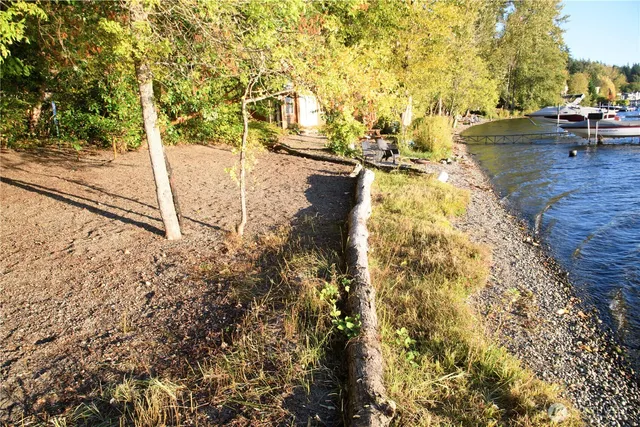 $499,000 | 35753001 East Lake Sammamish Parkway, Sammamish, WA 98074