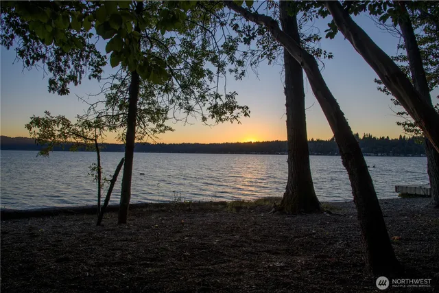 $499,000 | 35753001 East Lake Sammamish Parkway, Sammamish, WA 98074