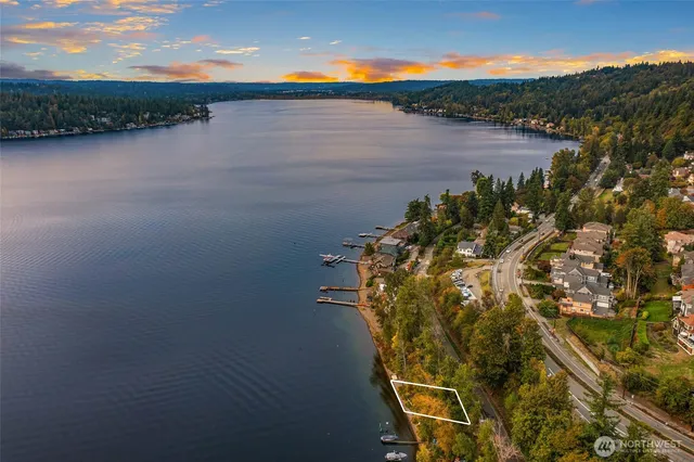$499,000 | 35753001 East Lake Sammamish Parkway, Sammamish, WA 98074