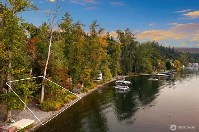 $499,000 | 35753001 East Lake Sammamish Parkway, Sammamish, WA 98074