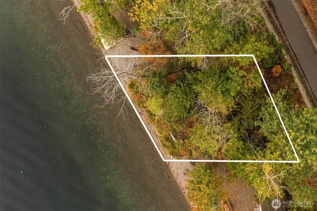 $499,000 | 35753001 East Lake Sammamish Parkway, Sammamish, WA 98074