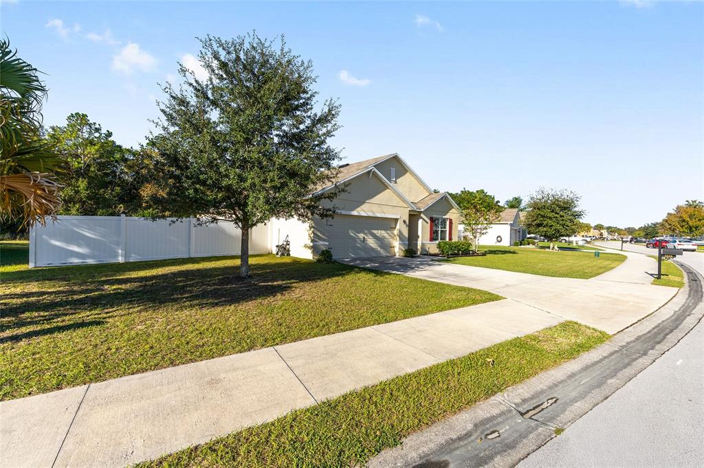 2530 Northeast 42nd Road Ocala, FL 34470 - Photo 7 of 61