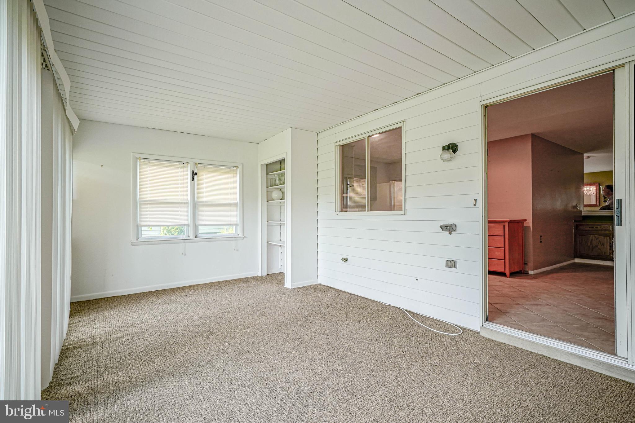 987 Westminster Drive North Southampton, NJ 08088 - Photo 19 of 33