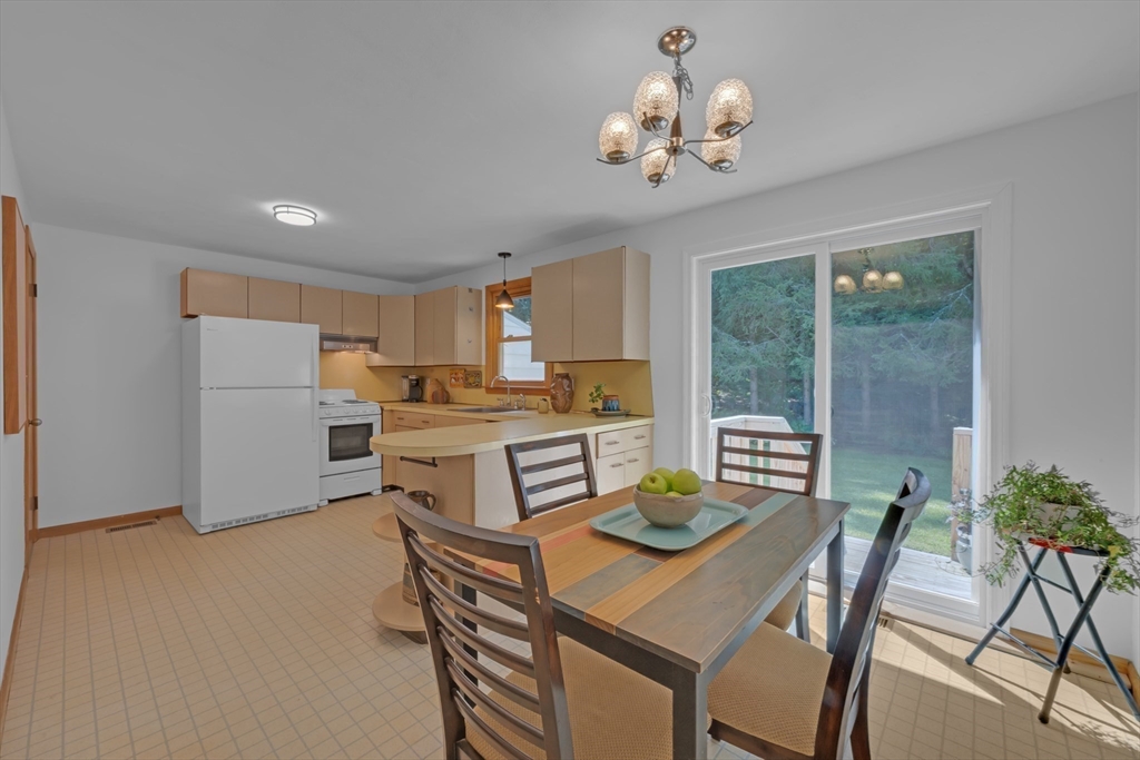 127 Springfield Street Palmer, MA 01080 - Photo 8 of 30 Gallery Image 8