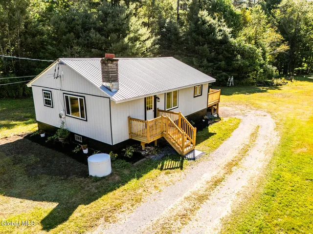 $299,900 | 1728 North Shore Road, Day, NY 12835