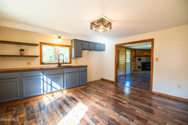 $299,900 | 1728 North Shore Road, Day, NY 12835