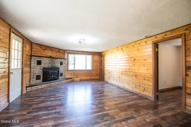 $299,900 | 1728 North Shore Road, Day, NY 12835