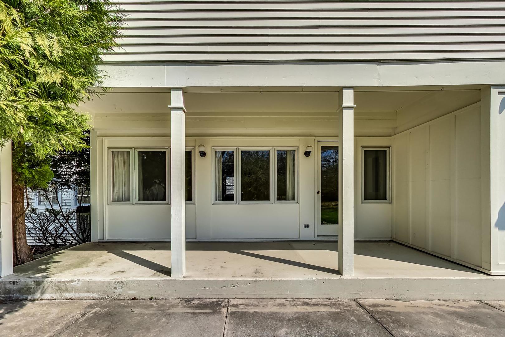 22 Timber Lane Northbrook, IL 60062 - Photo 33 of 41 a view of entrance of the building