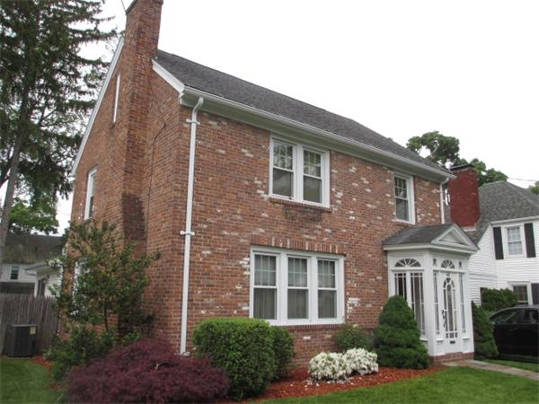 40 Bangor Street Springfield, MA 01118 - Photo 2 of 30