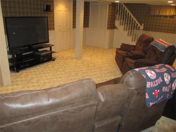 40 Bangor Street Springfield, MA 01118 - Photo 4 of 30