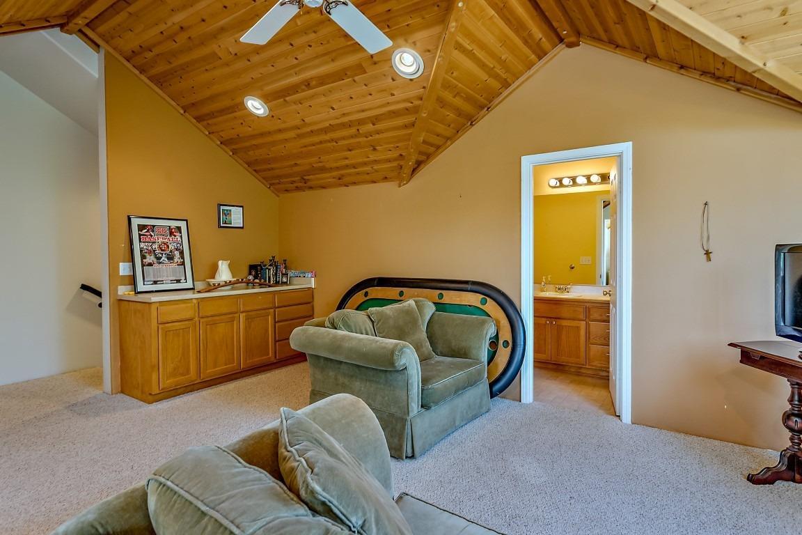 380 Pair A Dice Ranch Road Jacksonville, OR 97530 - Photo 24 of 35 Upstairs bonus room.