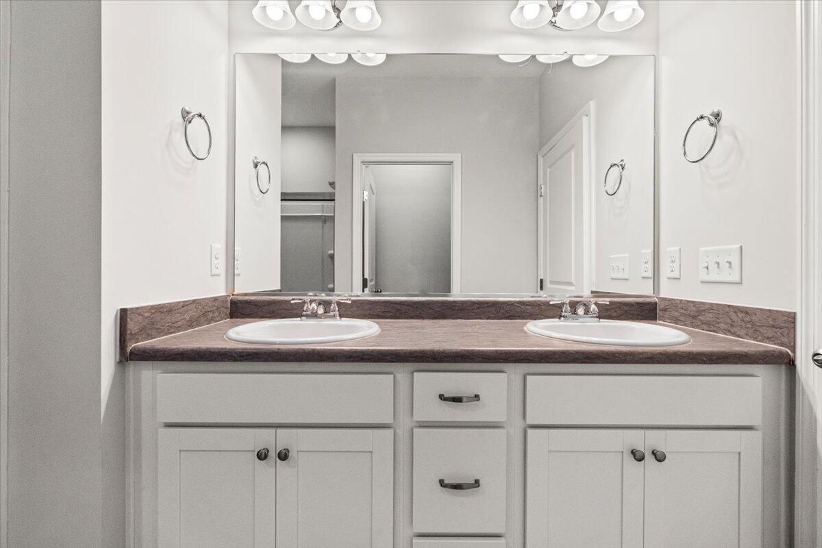 121 Copper Ridge Road Evans, GA 30809 - Photo 22 of 39 22-Owners Bathroom