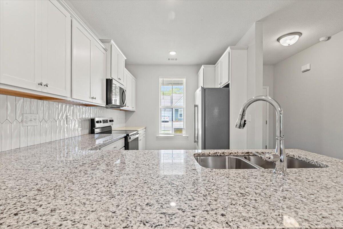 121 Copper Ridge Road Evans, GA 30809 - Photo 9 of 39 09-Kitchen