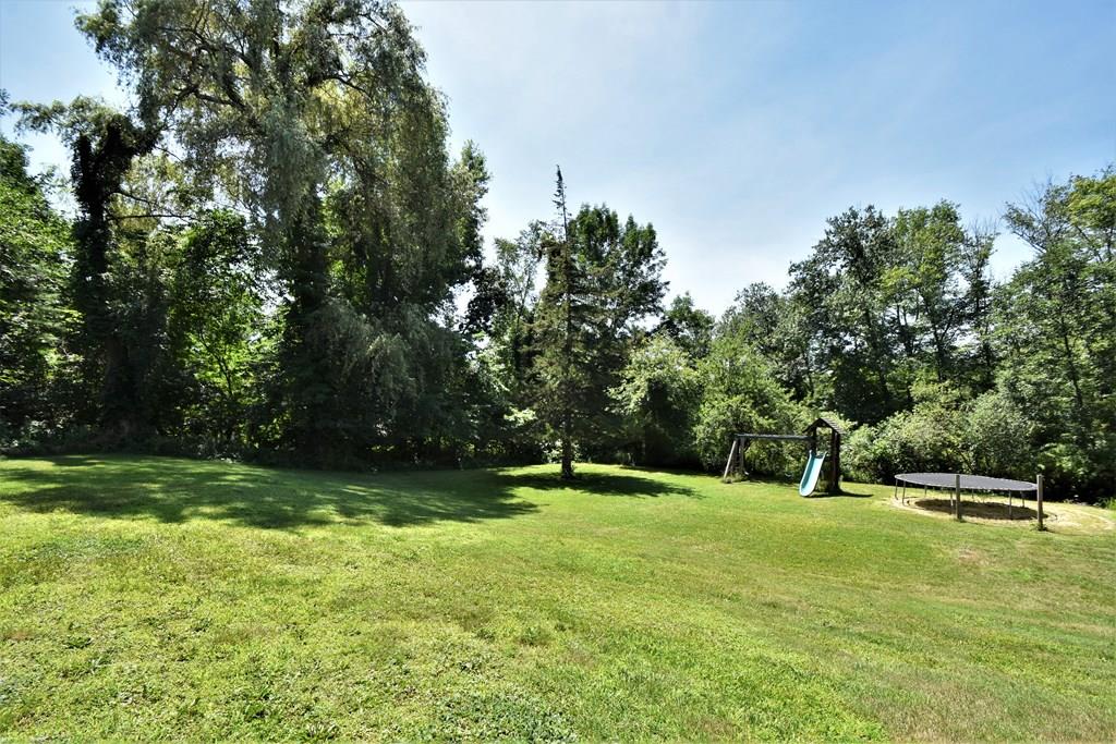 386 North Road Bedford, MA 01730 - Photo 3 of 26 Gallery Image 3
