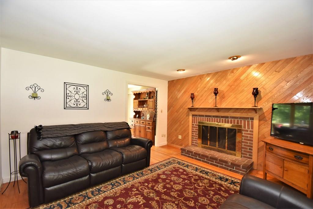 386 North Road Bedford, MA 01730 - Photo 8 of 26 Gallery Image 8