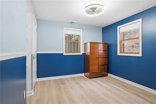 $269,000 | 142 Twin Lakes Drive, Zelienople, PA 16063