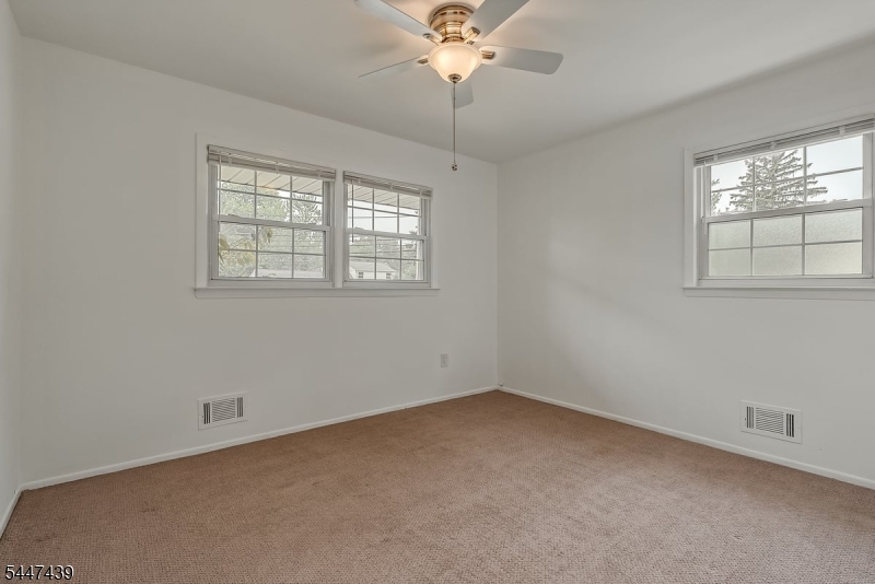 59 Knoll Road Parsippany, NJ 07054 - Photo 16 of 31