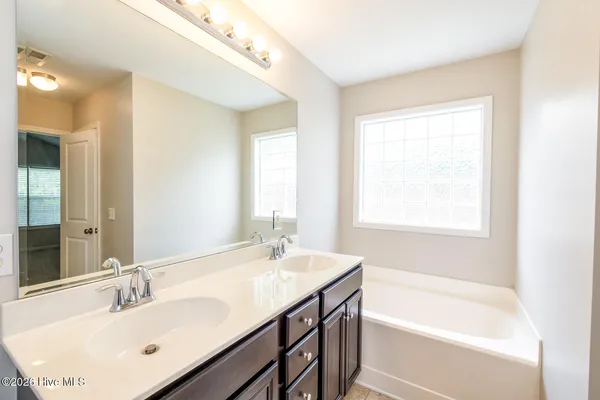 $395,000 | 1017 Bally Bunion Lane, Burgaw, NC 28425