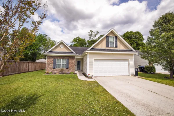 $395,000 | 1017 Bally Bunion Lane, Burgaw, NC 28425