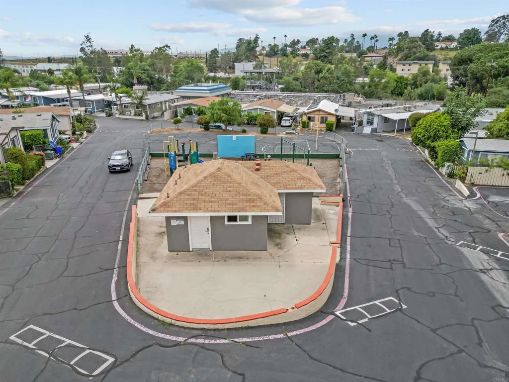 1455 Alturas Street, Unit 41 Fallbrook, CA 92028 - Photo 3 of 52