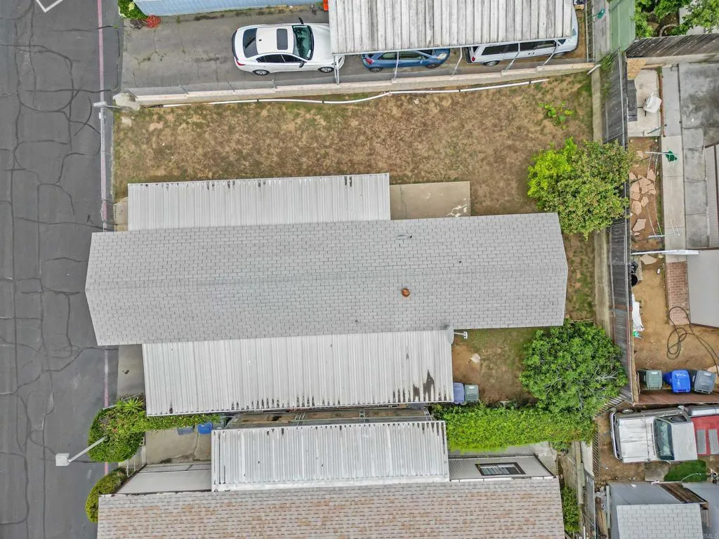 1455 Alturas Street, Unit 41 Fallbrook, CA 92028 - Photo 44 of 52 a buildings with a bench in front of it