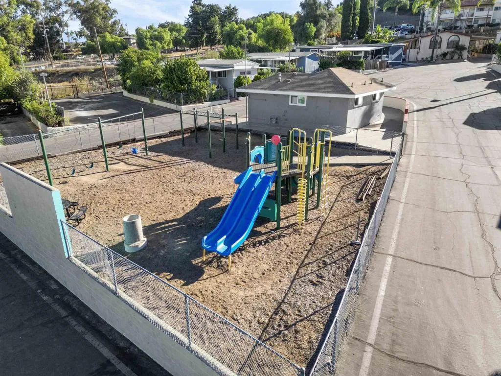 1455 Alturas Street, Unit 41 Fallbrook, CA 92028 - Photo 45 of 52