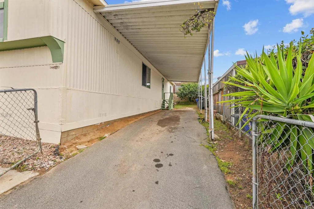 1455 Alturas Street, Unit 41 Fallbrook, CA 92028 - Photo 50 of 52 a view of a garage