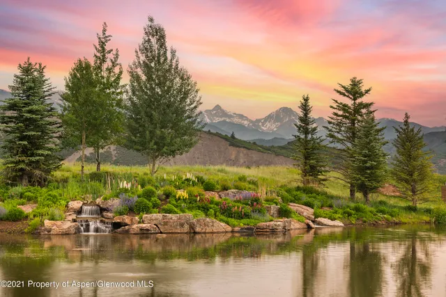 a view of lake view with mountain