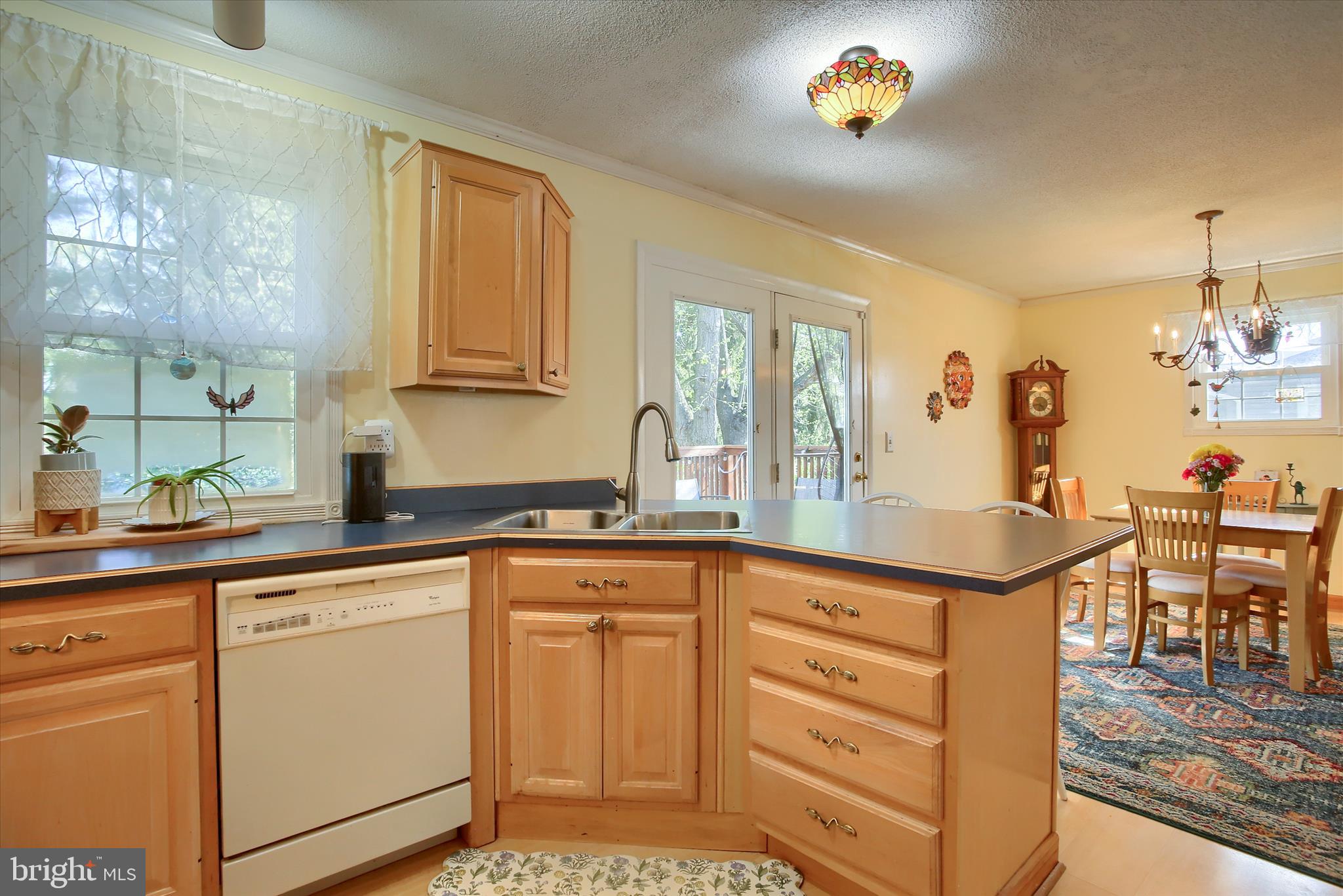 3505 Cranmere Lane York, PA 17402 - Photo 13 of 33 a kitchen with cabinets and appliances