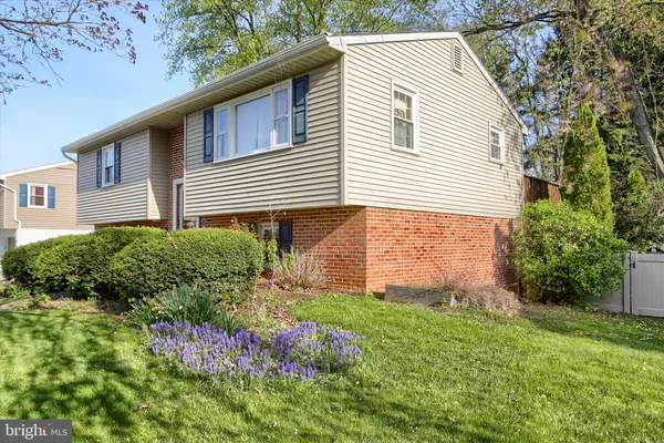 $319,900 | 3505 Cranmere Lane, York, PA 17402