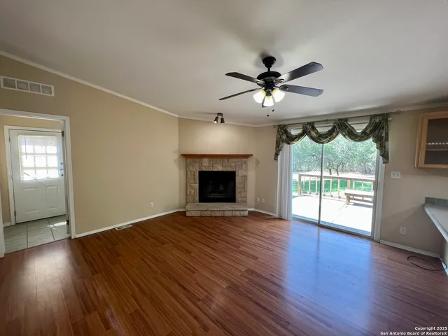 $1,850 | 105 Encino Torcido, Adkins, TX 78101