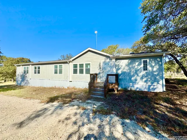 $1,850 | 105 Encino Torcido, Adkins, TX 78101