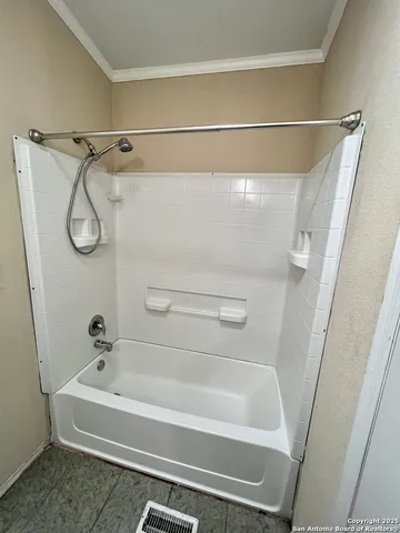 $1,850 | 105 Encino Torcido, Adkins, TX 78101