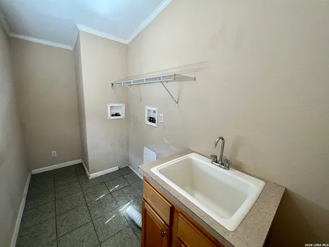 $1,799 | 105 Encino Torcido, Adkins, TX 78101