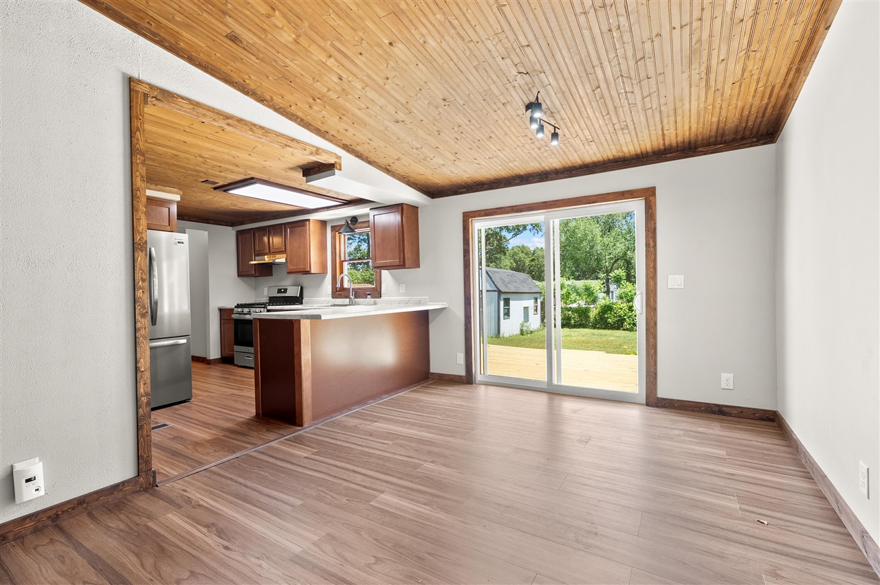 529 Riverside Drive Battle Creek, MI 49015 - Photo 9 of 42