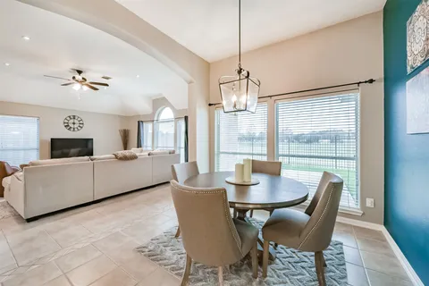 $395,000 | 153 Greenridge Circle, League City, TX 77573