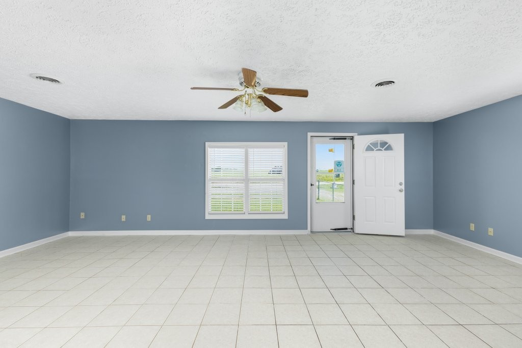 427 South Fair Street Morrison, TN 37357 - Photo 33 of 44 a view of an empty room with a window