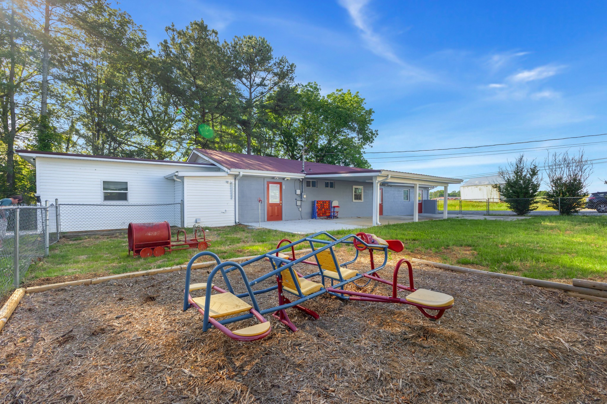 427 South Fair Street Morrison, TN 37357 - Photo 5 of 44 a view of a house with backyard and a sitting area