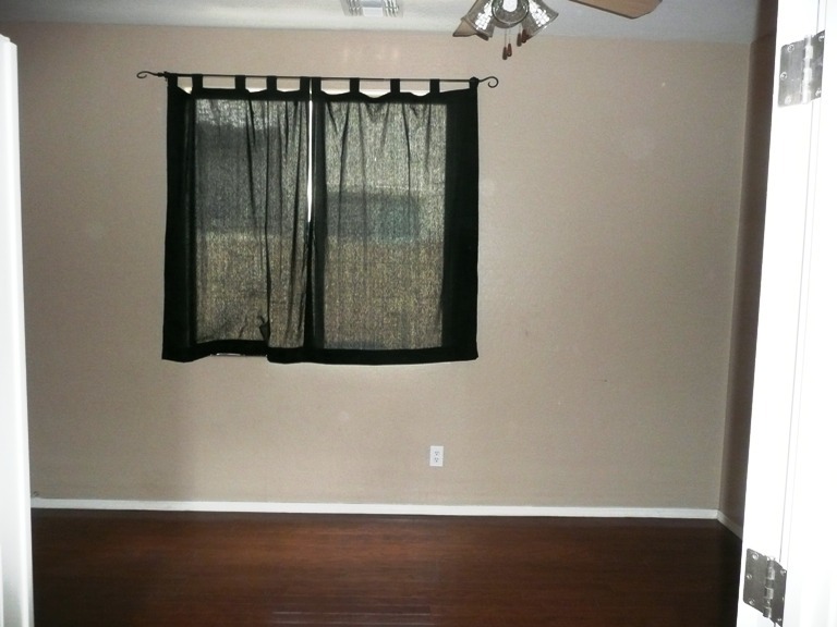 8705 West Cordes Road Tolleson, AZ 85353 - Photo 11 of 25 office/den lam floor
