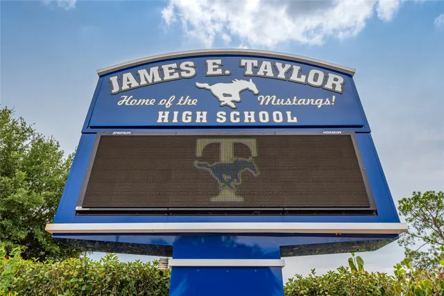 $898,000 | 1423 Kelliwood Oaks Drive, Katy, TX 77450