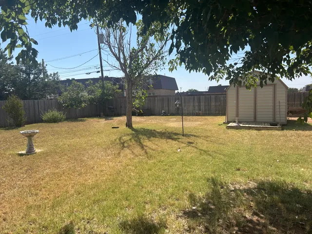 $159,900 | 604 North Elgin Avenue, Levelland, TX 79336