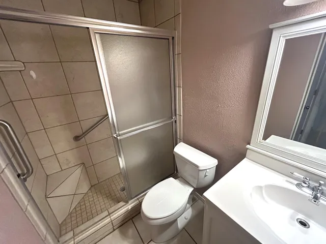 $159,900 | 604 North Elgin Avenue, Levelland, TX 79336