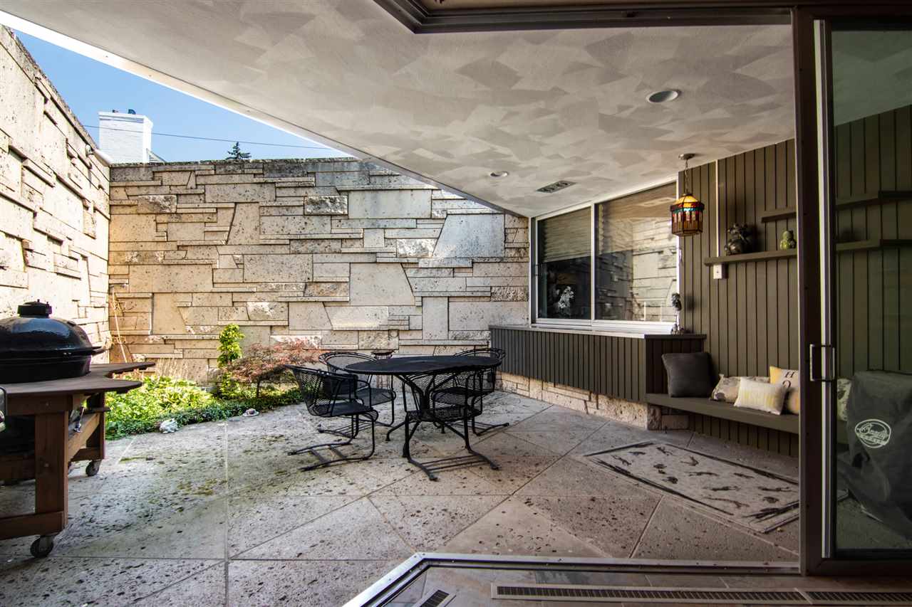 2121 Harlem Boulevard Rockford, IL 61103 - Photo 12 of 25 a terrace with outdoor seating