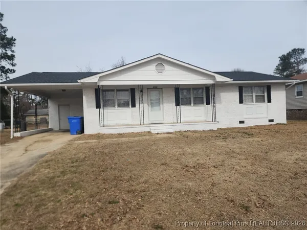 $1,400 | 2135 Quailridge Drive, Fayetteville, NC 28304